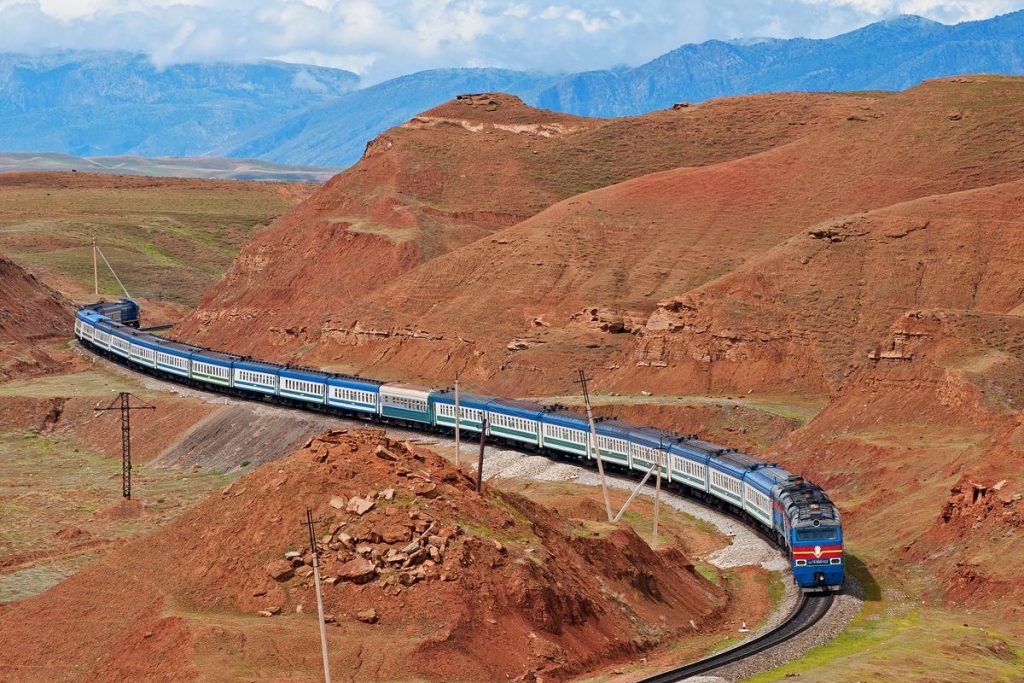 Çin-Kırgızistan-Özbekistan Demiryolu Projesi: Fırsatlar ve Riskler